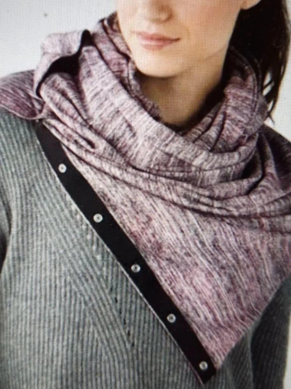 Lululemon Women's Pink Heather Snap-Trim Scarf